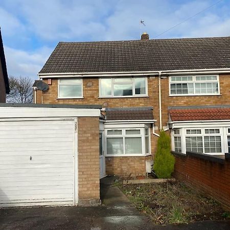 Cozy 4 Bedroom House In Smethwick With 4 Bathrooms Perfect For Contractors And Families Birmingham Bagian luar foto