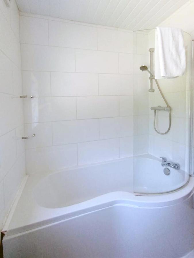 Cozy 4 Bedroom House In Smethwick With 4 Bathrooms Perfect For Contractors And Families Birmingham Bagian luar foto